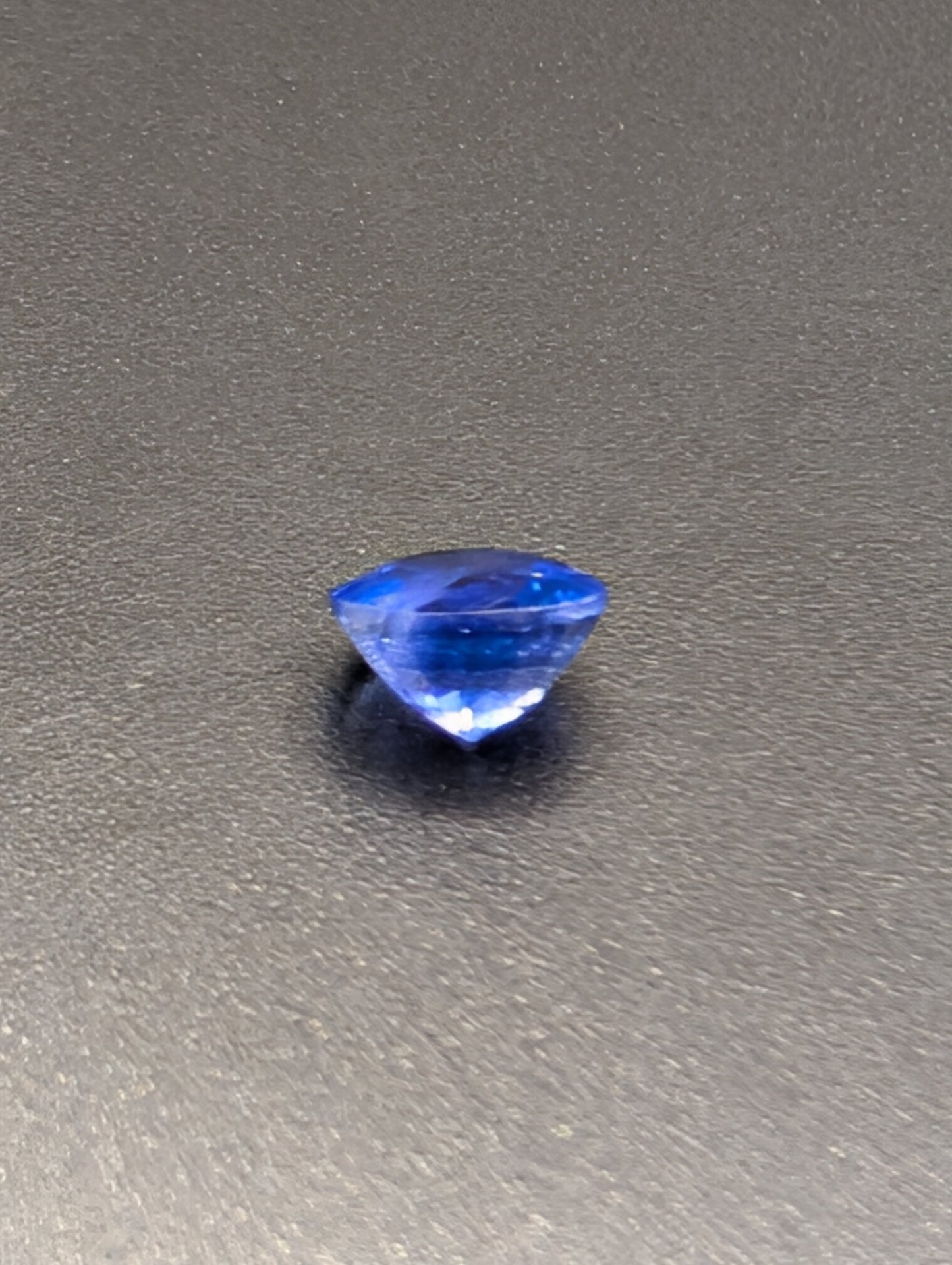 0.74ct Natural Unheated Cornflower Blue Sapphire - Round Cut