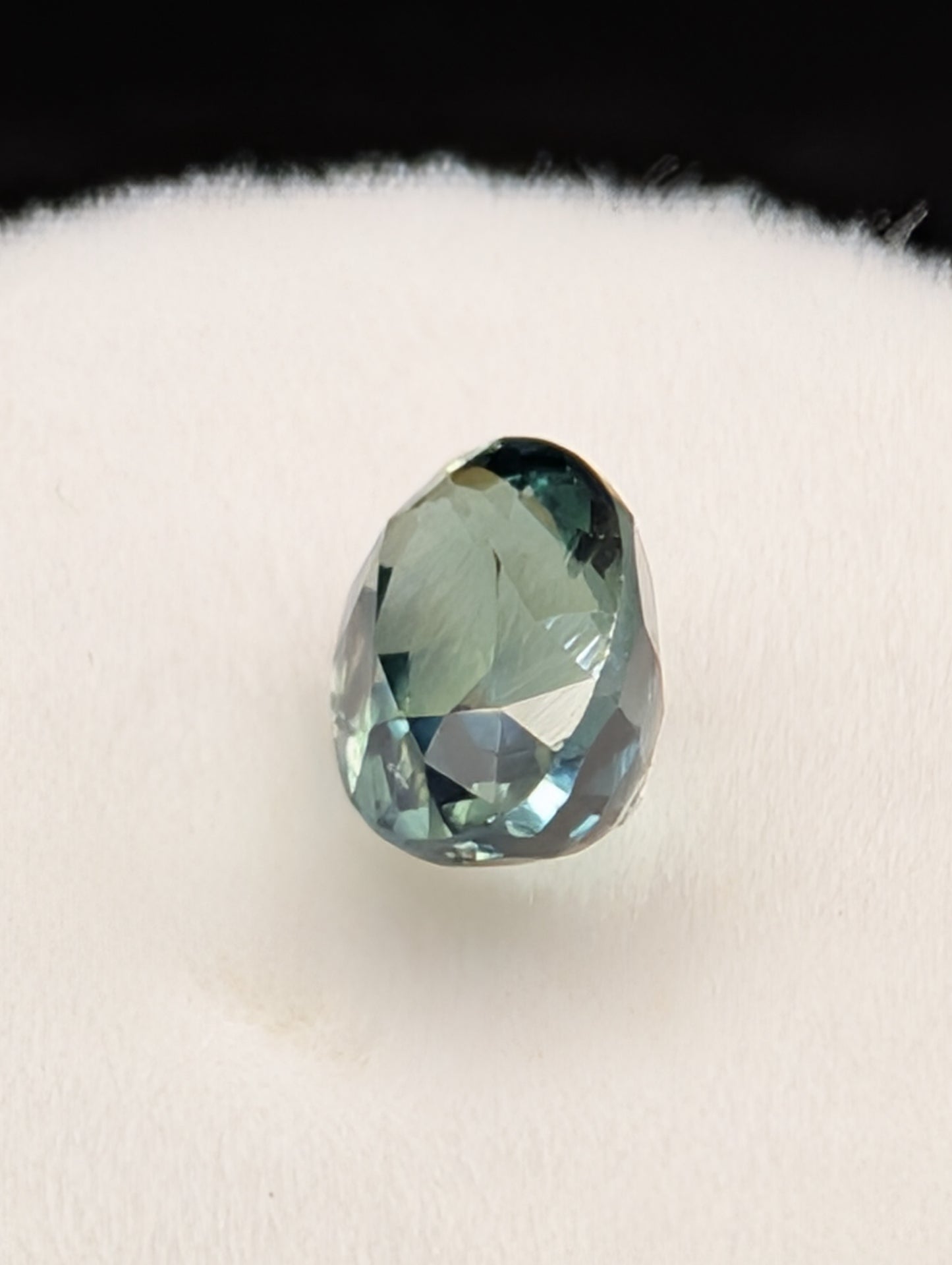 0.56ct Natural Unheated Greenish Blue Sapphire - Oval Cut