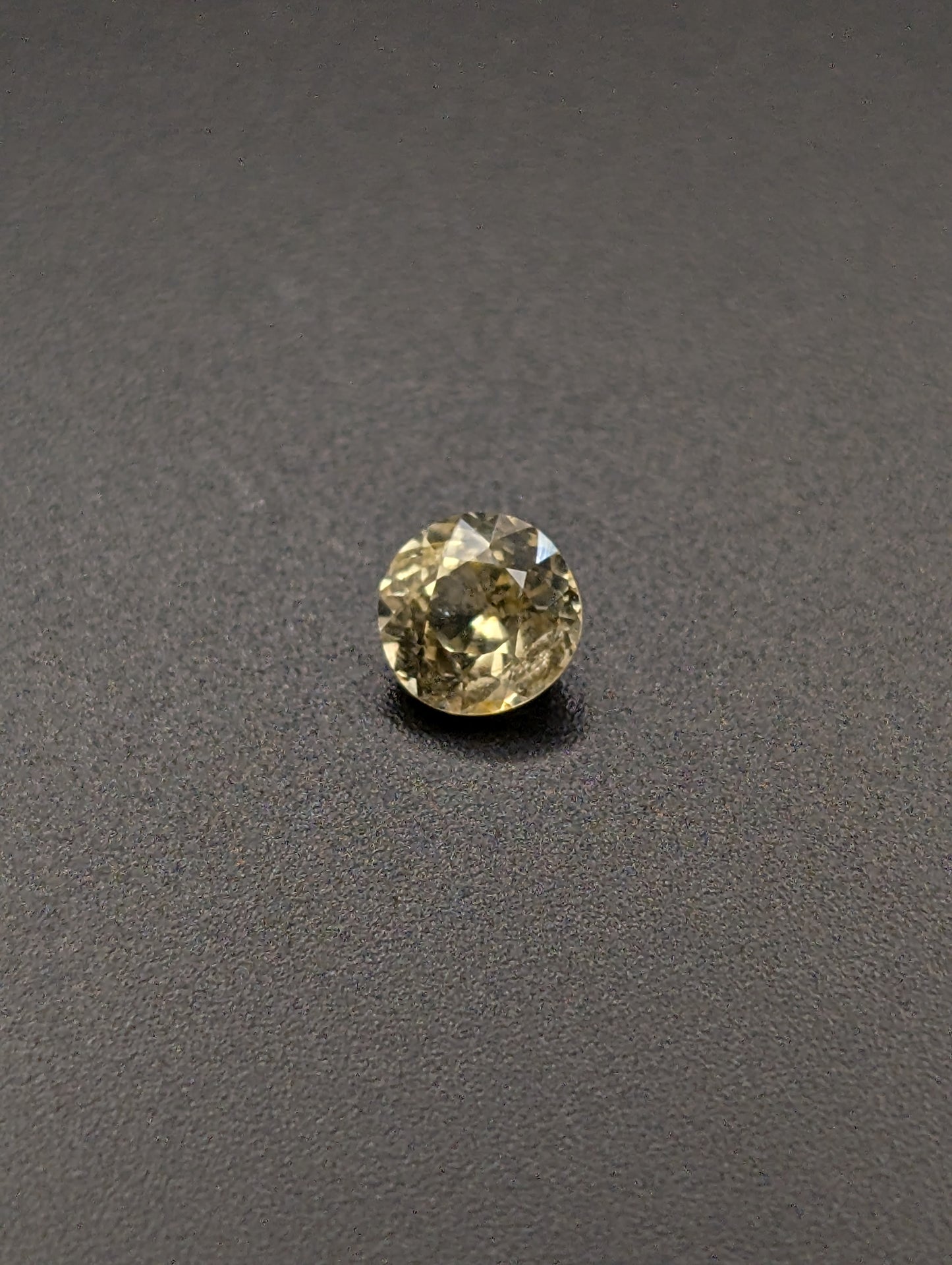 0.76ct Unheated Natural Yellow Sapphire - Ceylon